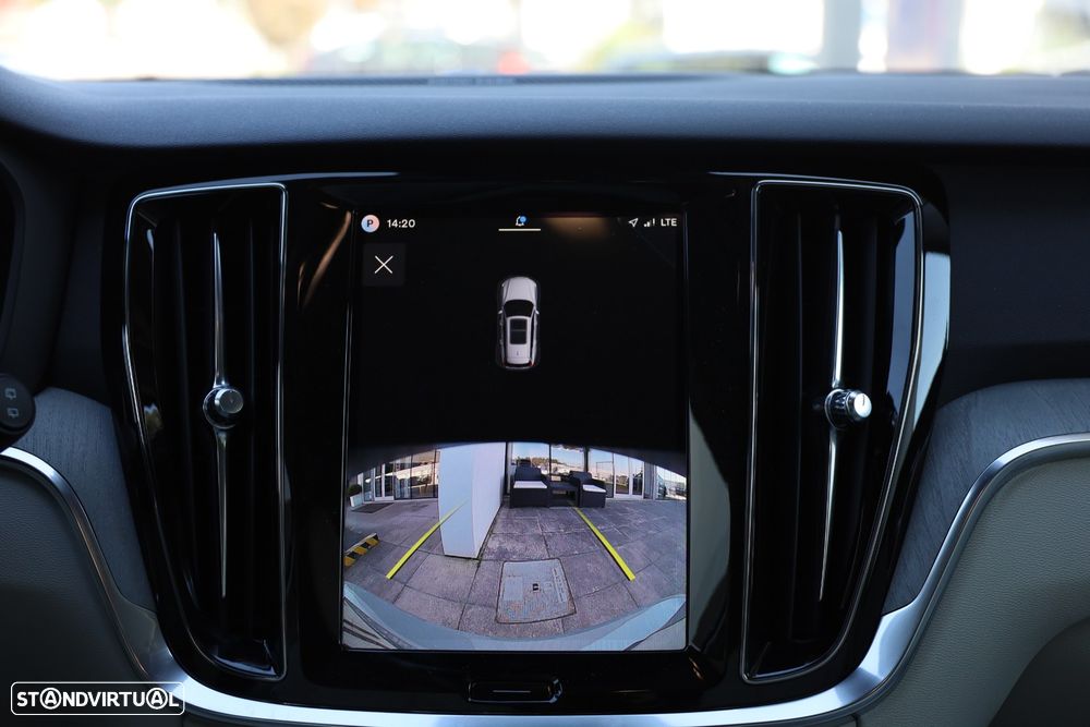 Volvo V60 2.0 T6 AWD TE Plus Bright - 32