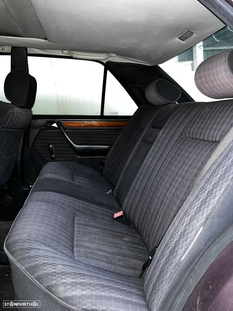 Mercedes-Benz W124 (1984-1997) 250 TD - 10