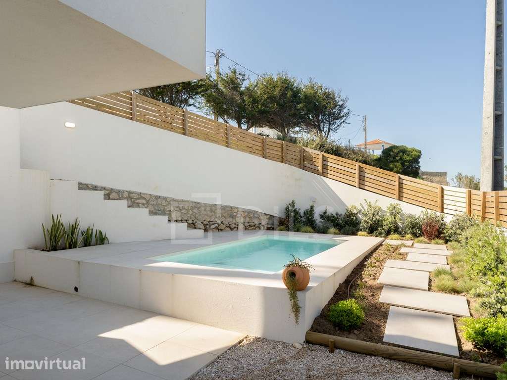 Moradia T2 com jardim e piscina privativa nas Azenhas do Mar - Grande imagem: 2/27