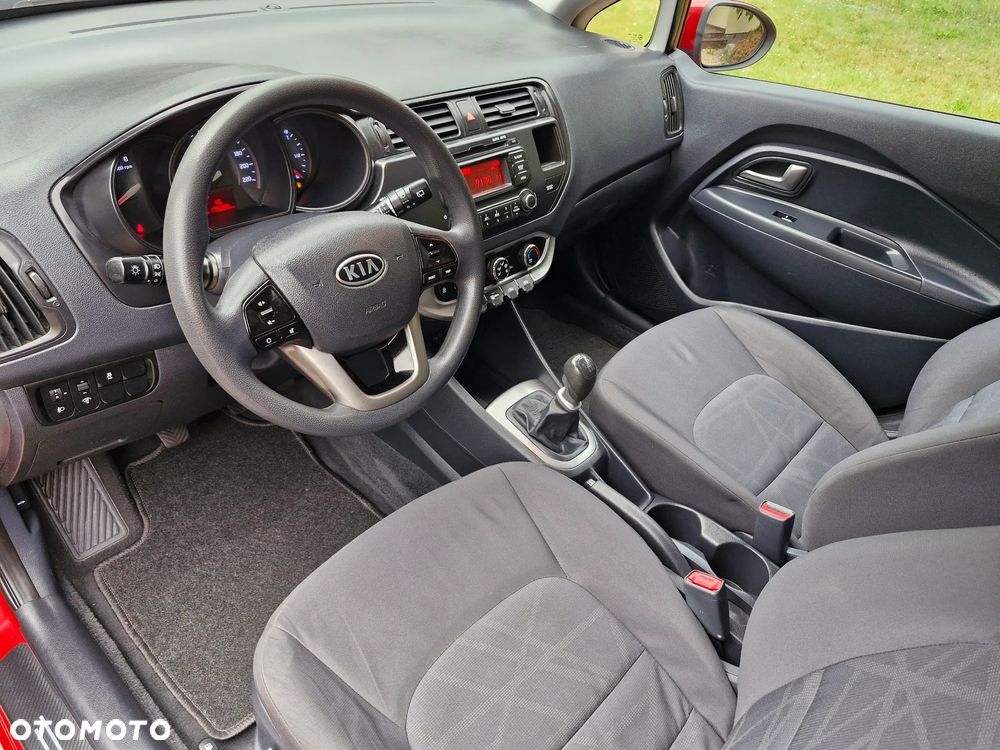 Kia Rio 1.4 Fifa World Cup Edition - 6