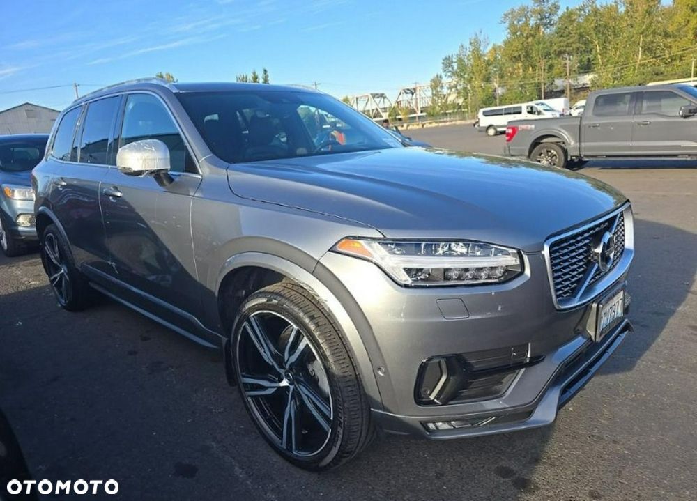 Volvo XC 90 - 1
