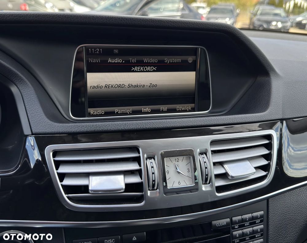 Mercedes-Benz Klasa E 250 BlueTEC 4Matic 7G-TRONIC Avantgarde - 20