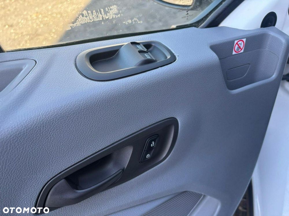 Ford Transit - 13
