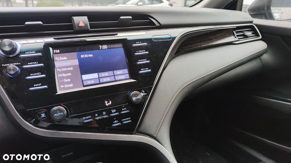 Toyota Camry - 11