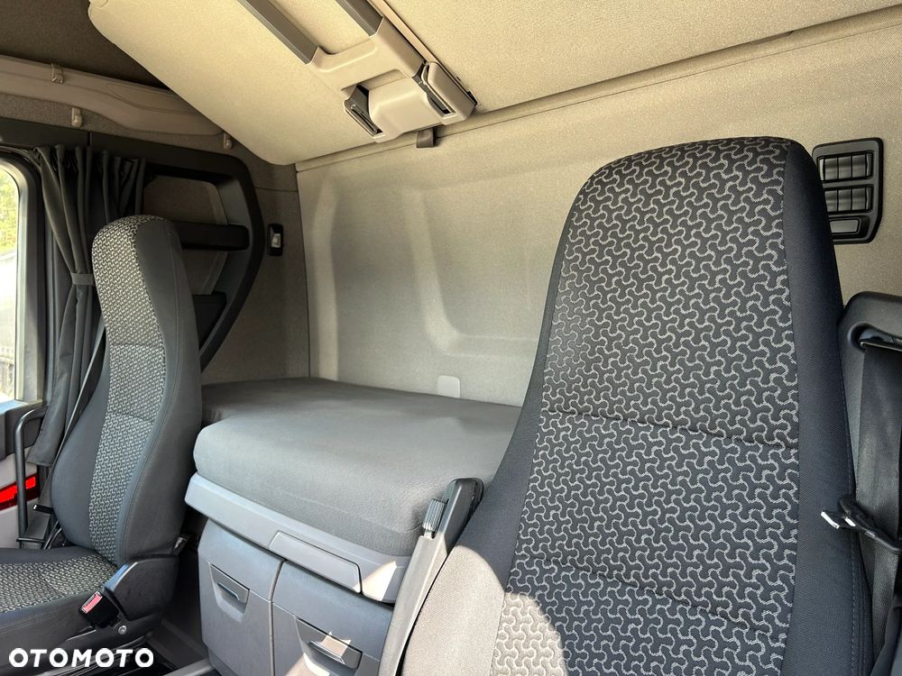 Scania R450 RETARDER / KLIMA POSTOJOWA / NOWE OPONY / STANDARD / TACHOGRAF NOWEJ GENERACJI / ZBIORNIKI PALIWOWE 1370 L / PRODUKCJA 2019 ROK !! - 22