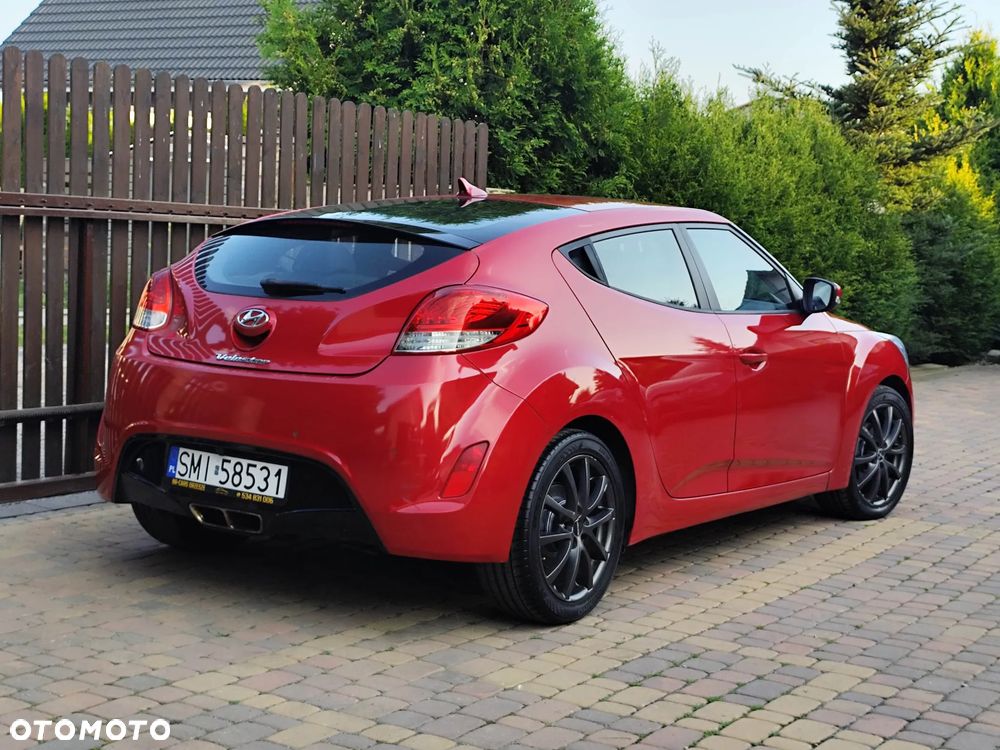 Hyundai Veloster 1.6 Style - 24