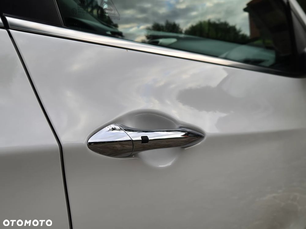 Hyundai i30 blue Kombi 1.6 CRDi DCT Premium - 37