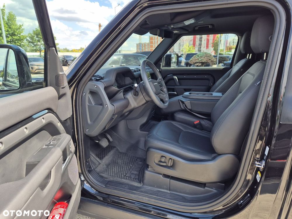 Land Rover Defender 3.0 D250 mHEV X-Dynamic SE - 13
