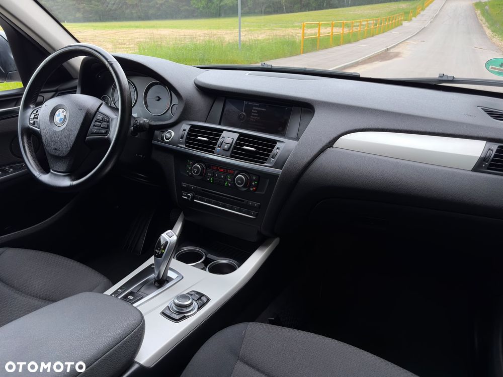 BMW X3 xDrive20d - 32