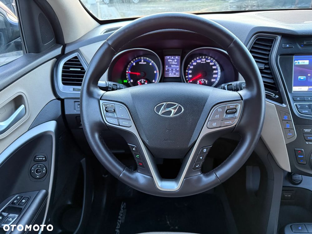 Hyundai Santa Fe - 32