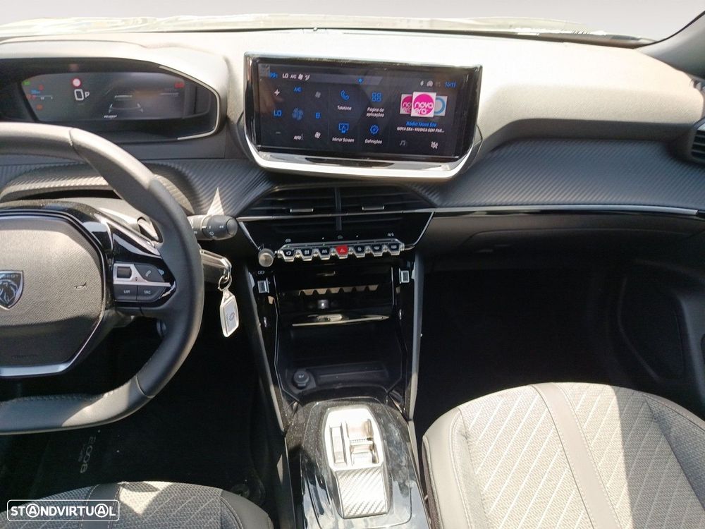 Peugeot 2008 - 11
