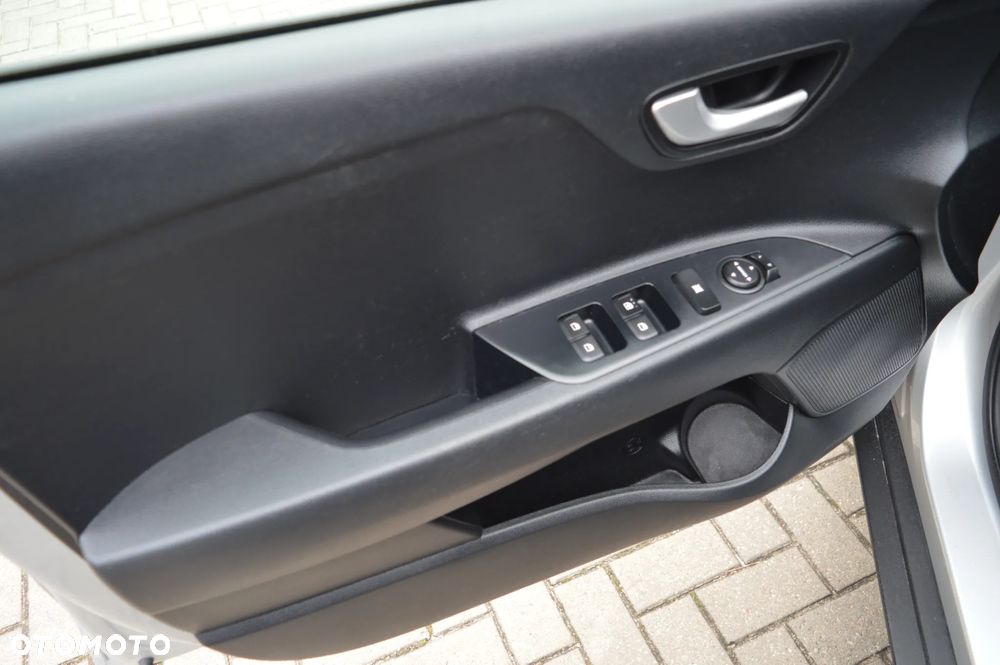 Kia Stonic 1.4 Spirit - 24