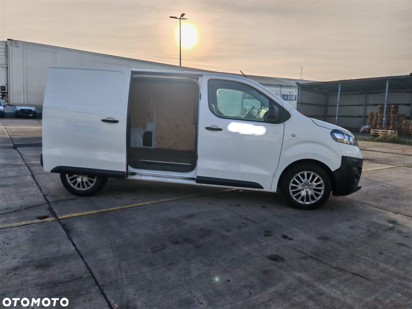 Opel Vivaro - 10