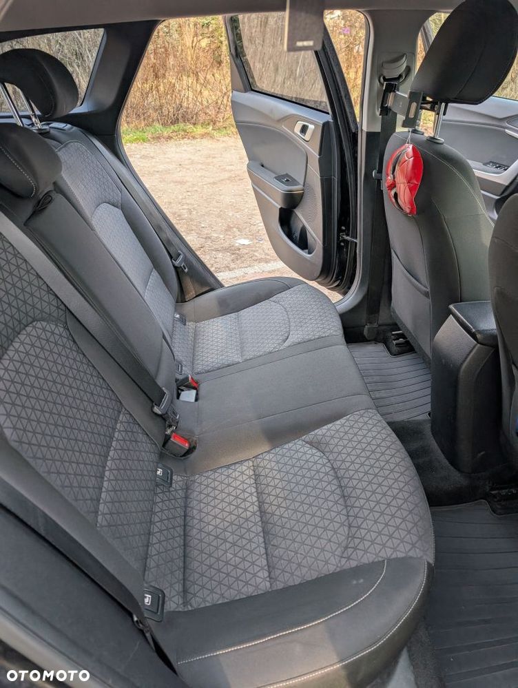 Kia Ceed 1.4 T-GDI M - 9