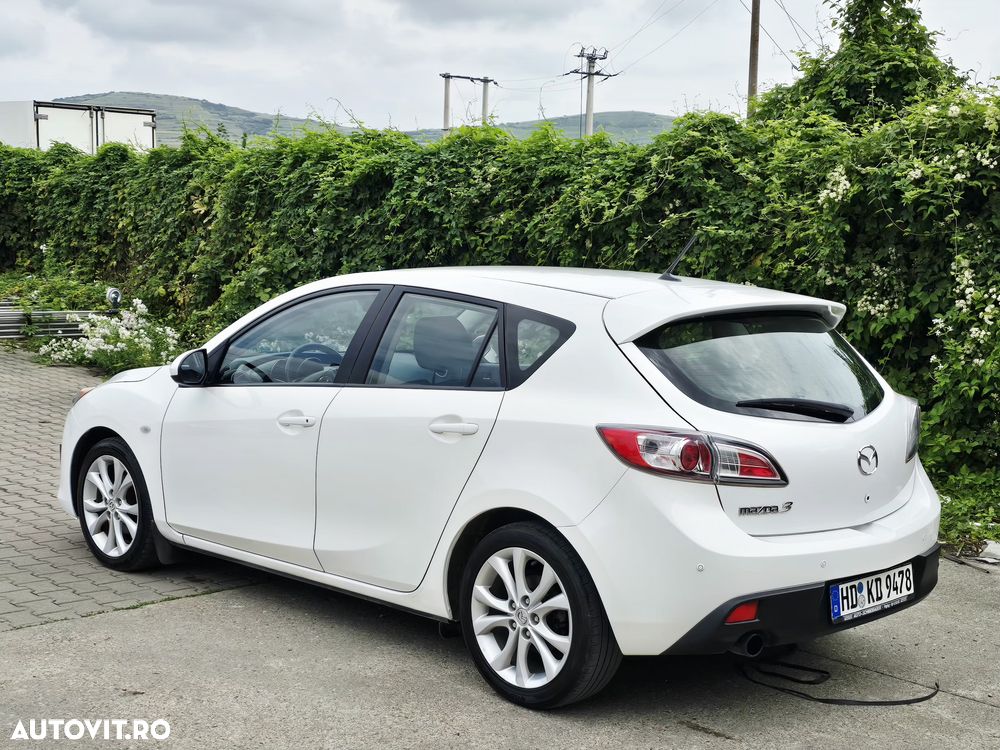 Mazda 3 - 10