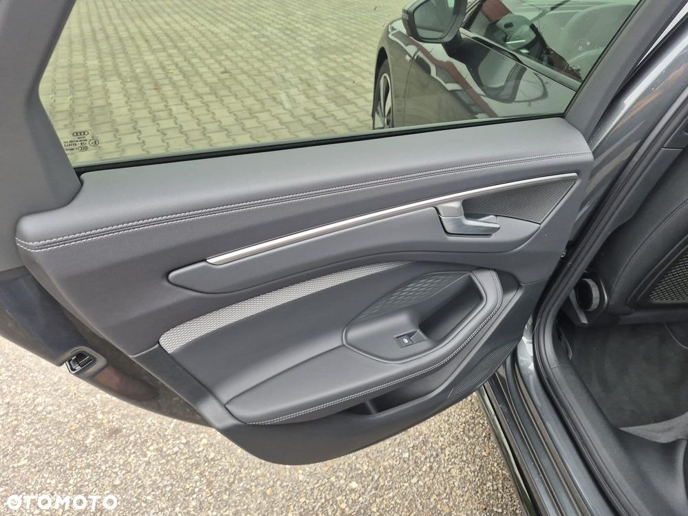 Audi A6 Avant - 27
