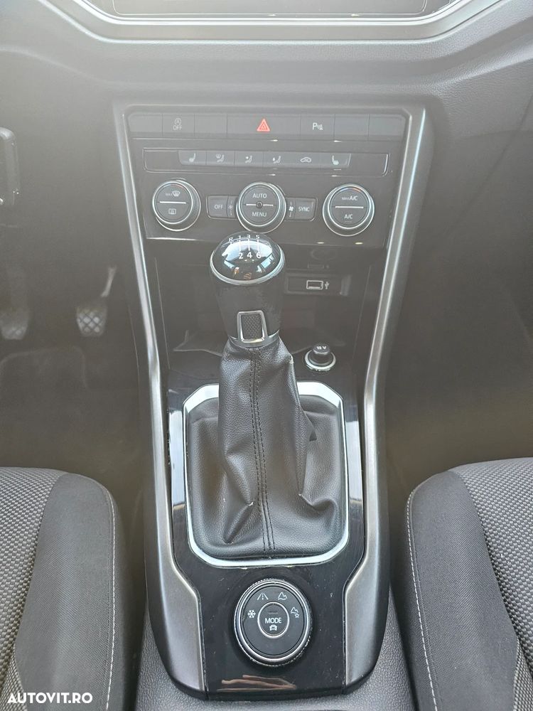 Volkswagen T-Roc 2.0 TDI SCR 4MOTION IQ.DRIVE - 7