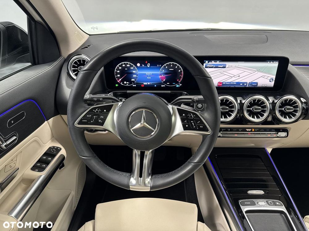 Mercedes-Benz GLA 200 Progressive - 23