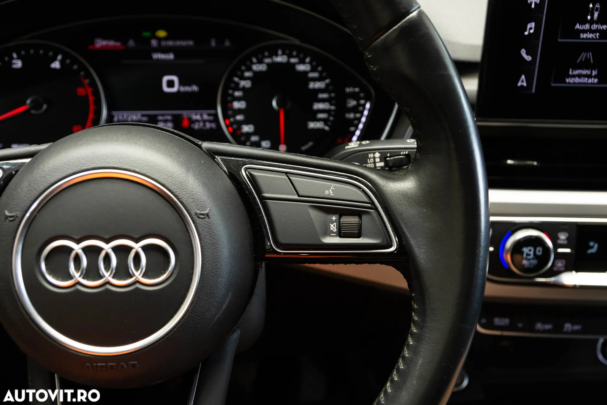Audi A4 Avant 40 TDI S tronic - 24