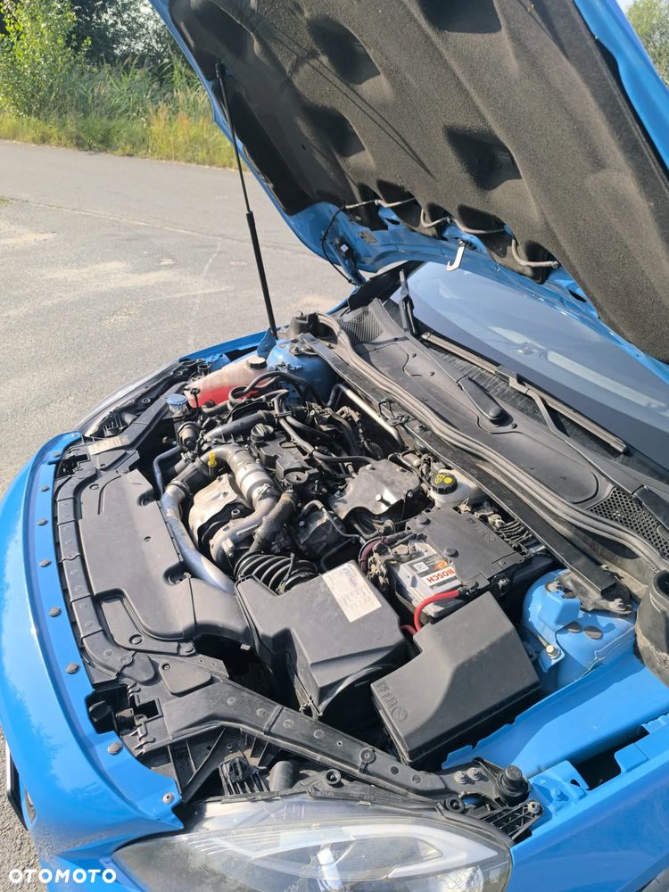 Volvo V40 D2 Kinetic - 13