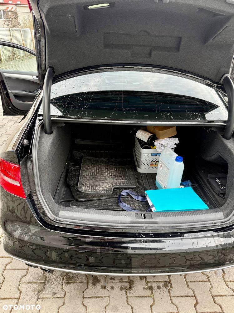 Audi A4 Limousine - 12