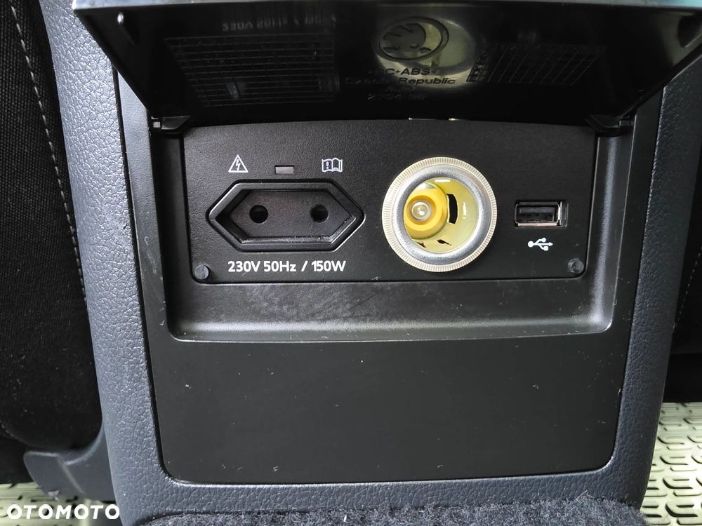 Skoda Superb 2.0 TDI Style DSG - 15