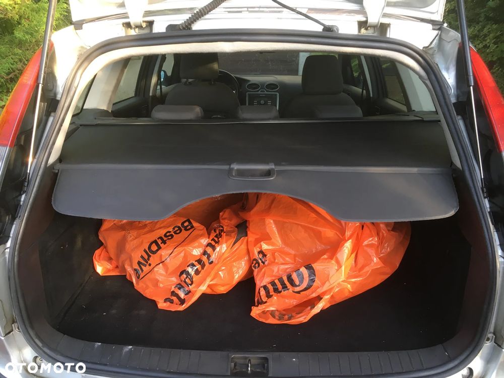 Ford Focus 1.6 16V Ambiente - 9