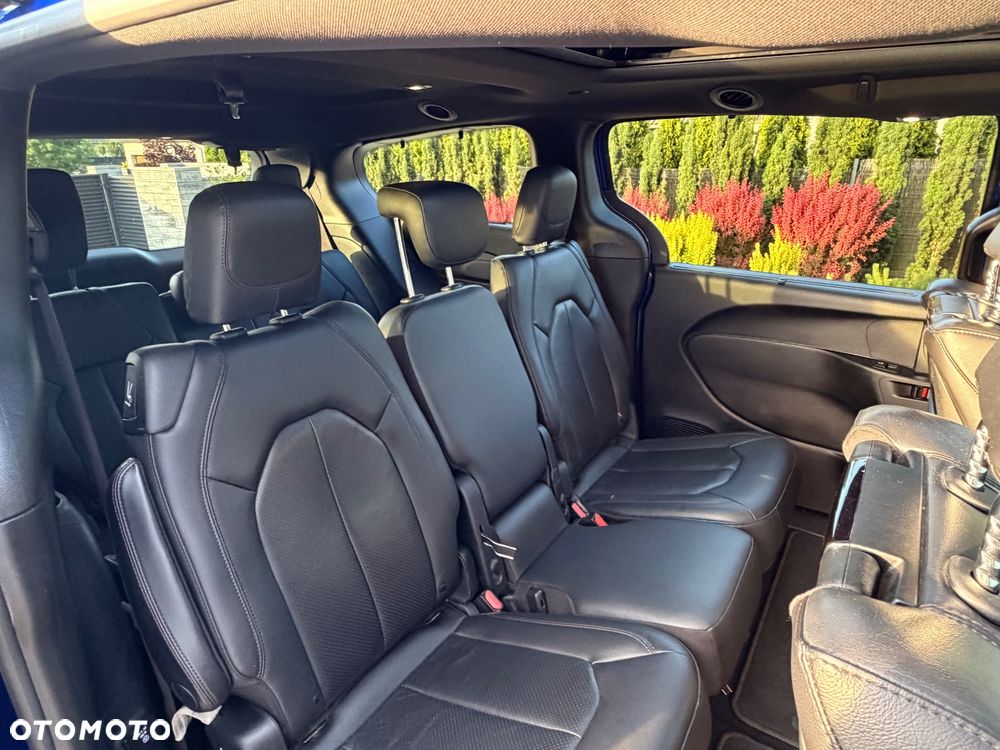 Chrysler Pacifica - 14
