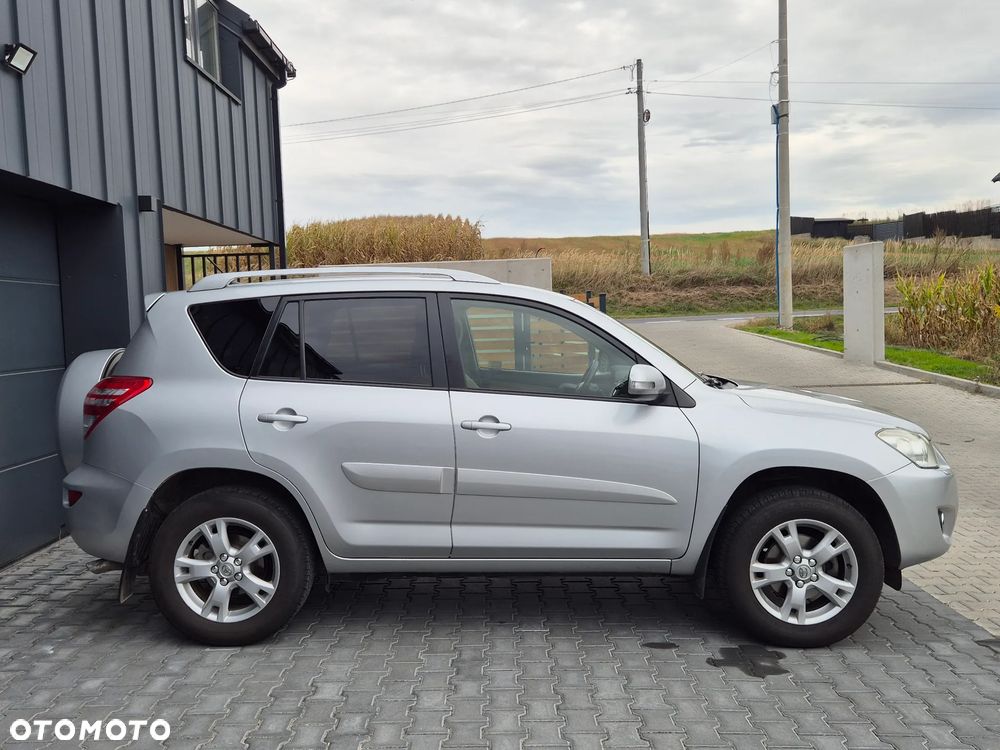 Toyota RAV4 2.0 VVT-i Sol - 24