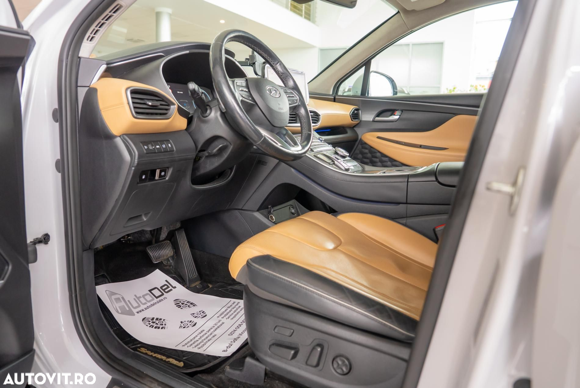 Hyundai Santa Fe Plug-in Hybrid 1.6 l 265 CP 4WD 6AT Luxury - 13