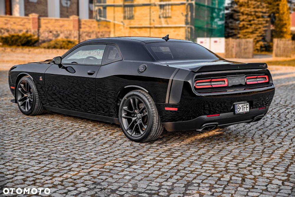 Dodge Challenger 6.4 Scat Pack - 15