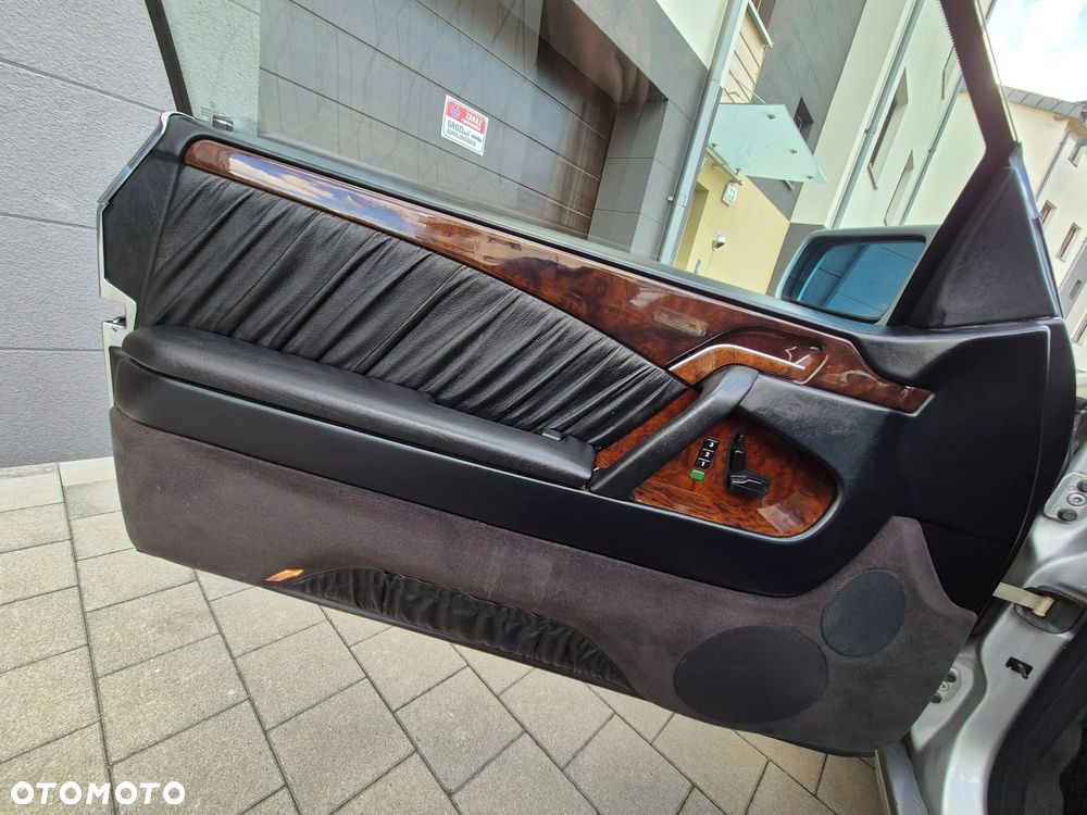 Mercedes-Benz CL - 23