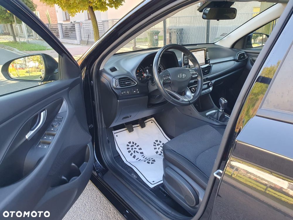 Hyundai i30 1.4 Select - 10