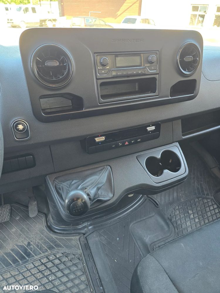 Mercedes-Benz Sprinter - 17