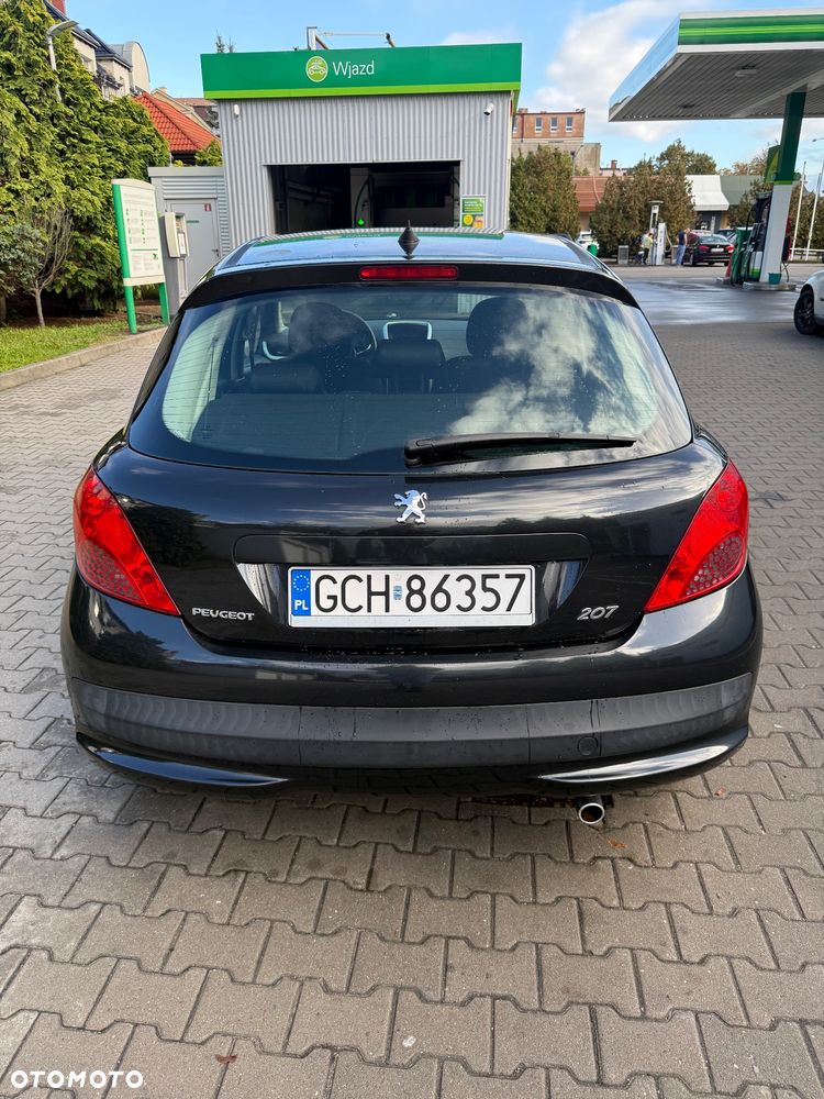 Peugeot 207 - 10