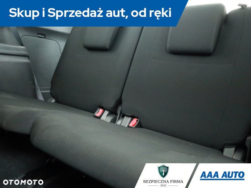 Mitsubishi Outlander - 15