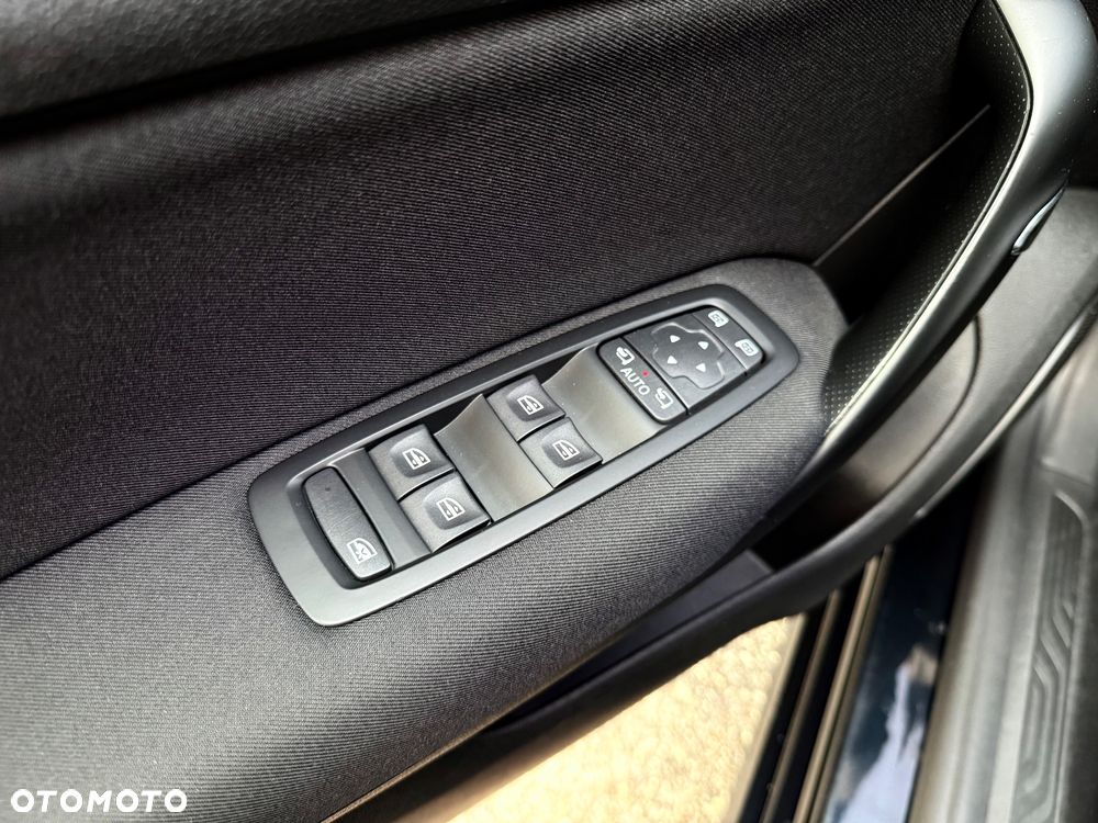 Renault Megane ENERGY TCe 130 BUSINESS - 23