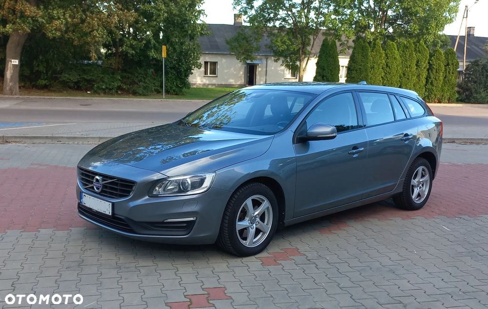 Volvo V60 D3 Drive-E Dynamic Edition (Kinetic) - 3