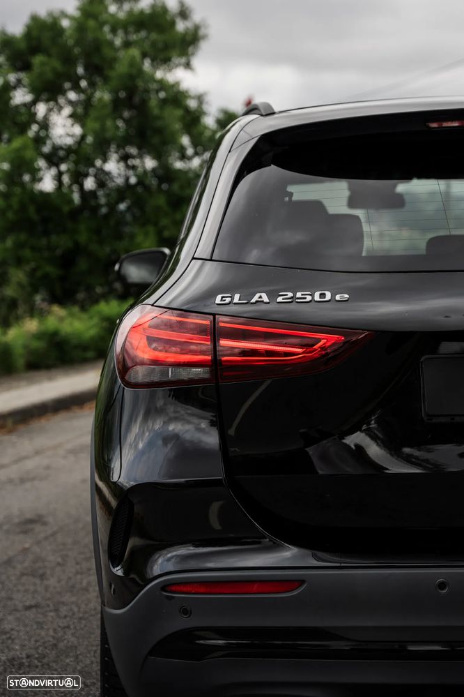 Mercedes-Benz GLA 250 e 8G-DCT AMG Line - 16