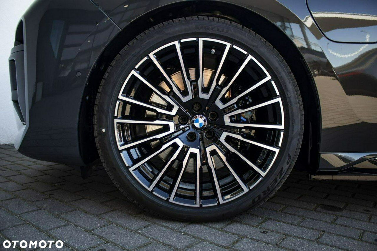 BMW Seria 7 - 11