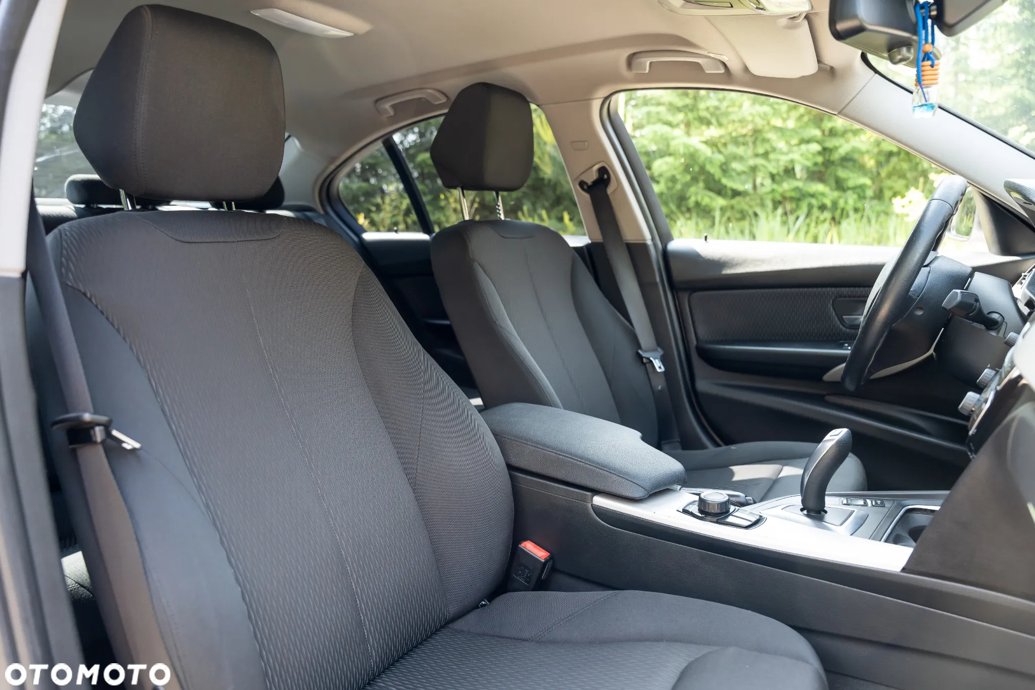 BMW Seria 3 318d M Sport - 27