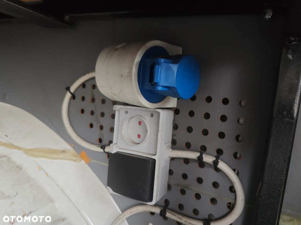 Volkswagen TRANSPORTER T5 - 19