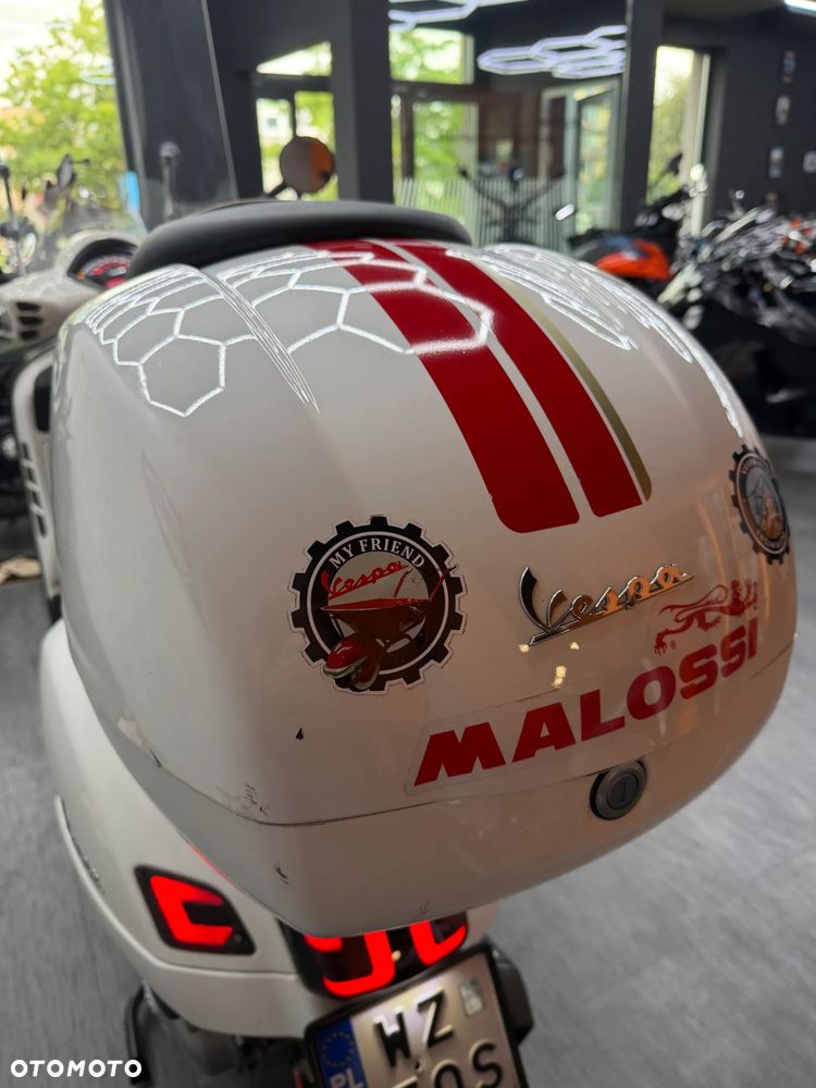 Vespa GTS - 21