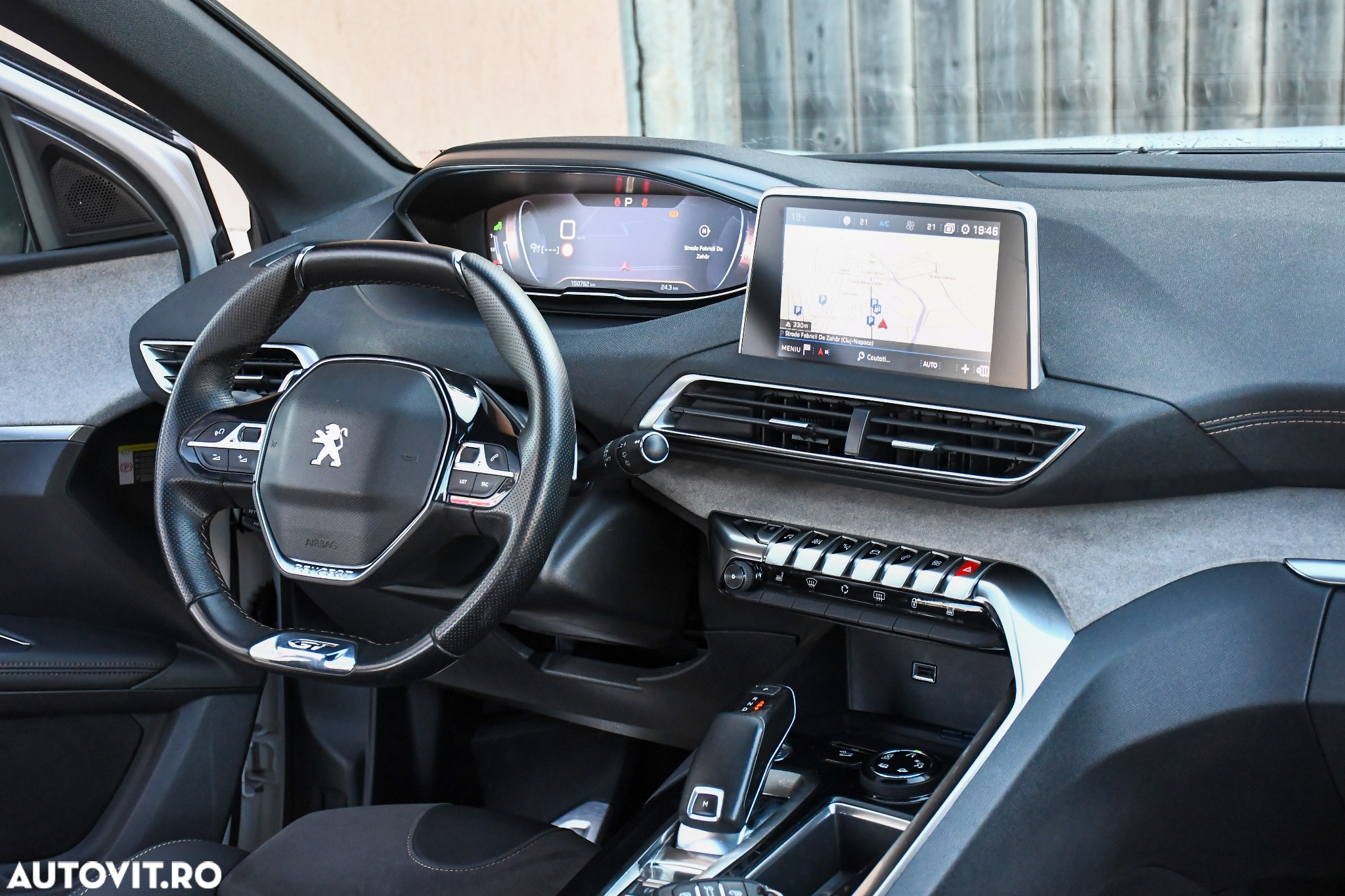 Peugeot 5008 2.0L BlueHDI EAT8 S&S GT - 21