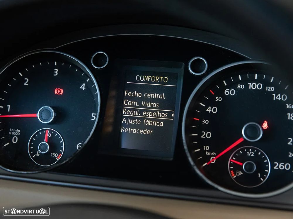 VW Passat 1.6 TDI Confortline BM - 19