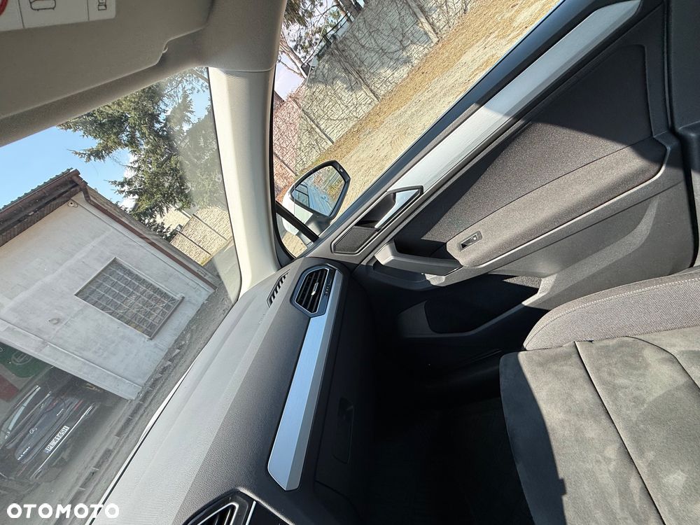 Volkswagen Tiguan - 19