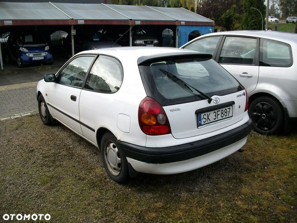 Toyota Corolla - 3