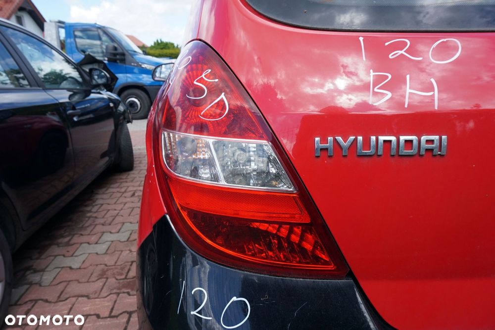 LAMPA TYLNA LEWA I20 I 5D HB 92401-1J000 HYUNDAI 2008-2012 - 3