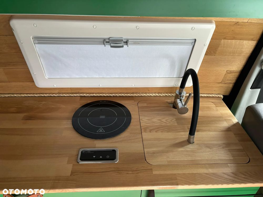 Volkswagen Transporter Caravelle DSG Edition - 17