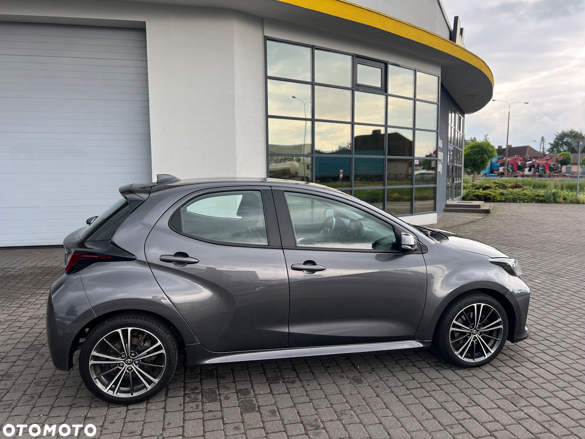 Toyota Yaris Hybrid 1.5 Comfort - 2